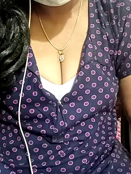 Snapshot of Aishu-tamil09 chatting on February 28, 5:37 pm Aishu-tamil09 online show from February 28, 5:37 pm