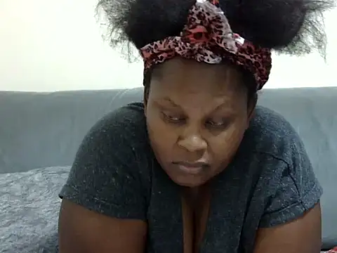 Pretty lilly02 online show from May 18, 1:35 am