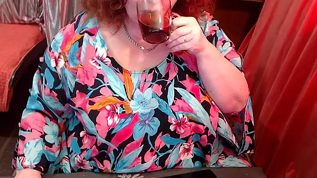 RoseRed69 online show from May 5, 6:21 am