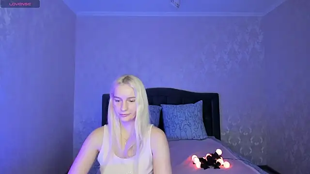 Snapshot of Amanda054 chatting on January 9, 6:04 pm Amanda054 online show from January 9, 6:04 pm