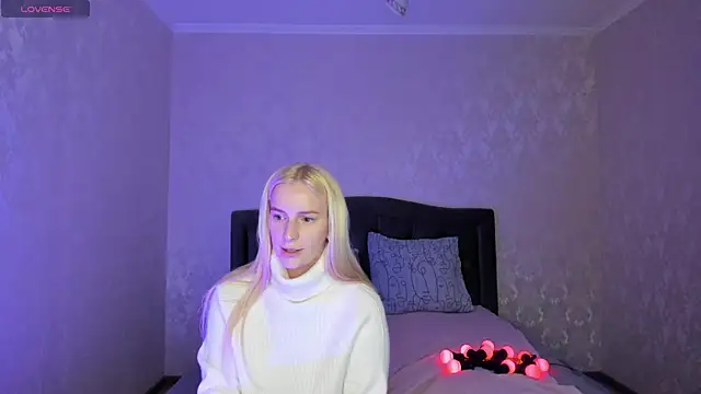 Snapshot of Amanda054 chatting on January 21, 3:37 am Amanda054 online show from January 21, 3:37 am