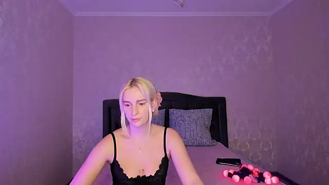 Snapshot of Amanda054 chatting on February 23, 6:01 pm Amanda054 online show from February 23, 6:01 pm