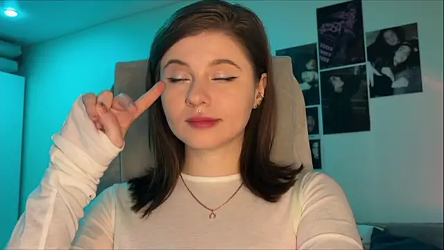xoxoavi online show from April 29, 3:16 pm