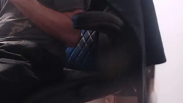 Snapshot of flexingplexico chatting on March 8, 8:33 am flexingplexico online show from March 8, 8:33 am