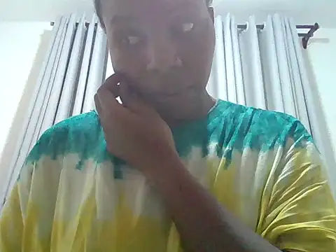 Queen loveer online show from July 1, 10:09 pm