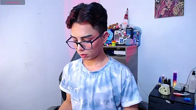 OwenBluee online show from January 13, 5:02 am