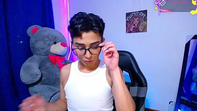 OwenBluee online show from June 7, 10:19 am