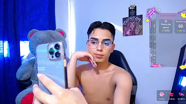 OwenBluee online show from June 26, 9:19 pm
