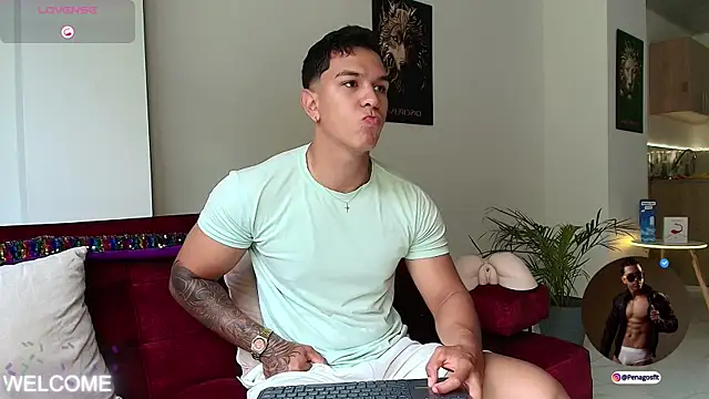 Taylor John online show from October 15, 3:23 pm