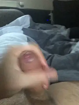 Snapshot of wixxer872302 chatting on February 23, 6:39 am wixxer872302 online show from February 23, 6:39 am