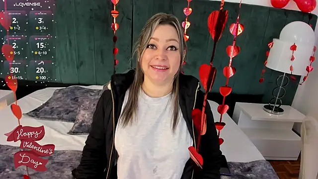 PandoraB  online show from February 16, 11:38 am