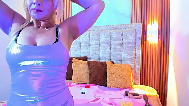 AnastasiaTaylor  online show from March 21, 3:12 am