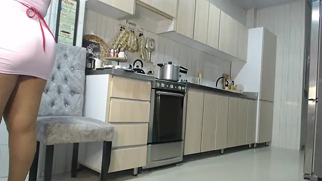 Snapshot of Jadeee_ chatting on February 11, 9:03 pm Jadeee online show from February 11, 9:03 pm