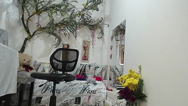 Snapshot of Jadeee_ chatting on February 27, 4:31 am Jadeee online show from February 27, 4:31 am