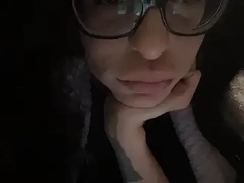 myloveforyouu online show from January 20, 4:01 pm