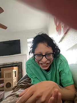 myloveforyouu online show from March 19, 7:27 pm