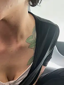 myloveforyouu online show from March 22, 10:37 pm