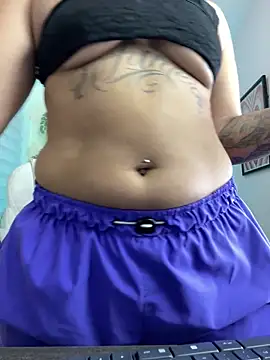 Snapshot of Ivann4 chatting on December 7, 5:31 pm Ivann4 online show from December 7, 5:31 pm