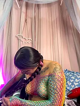 Snapshot of Ivann4 chatting on October 15, 8:53 pm Ivann4 online show from October 15, 8:53 pm