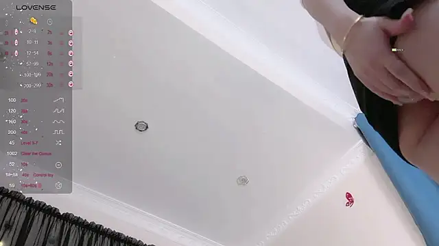 Snapshot of Marui- chatting on March 21, 9:34 am Marui- online show from March 21, 9:34 am