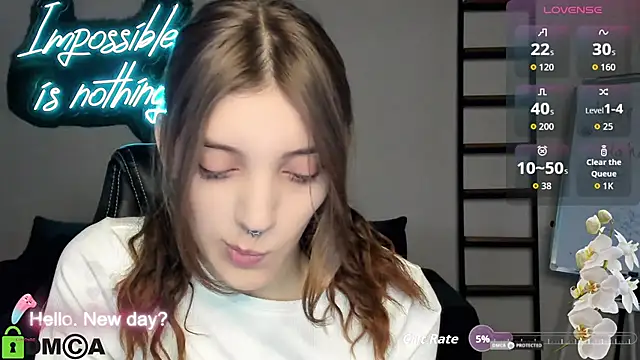 Snapshot of CherryBloom777 chatting on October 18, 6:37 am CherryBloom777 online show from October 18, 6:37 am