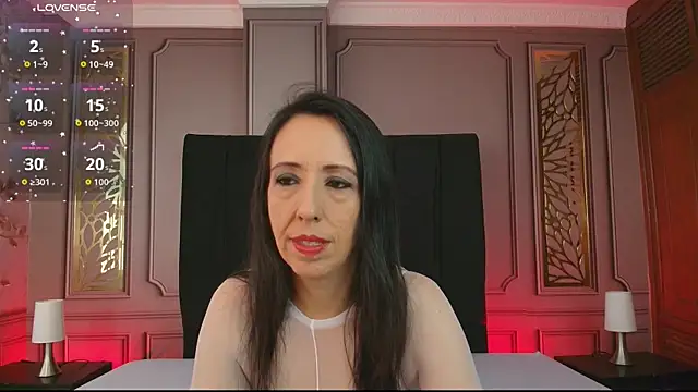 Snapshot of Bonnie__milf chatting on October 1, 12:00 pm Bonnie milf online show from October 1, 12:00 pm