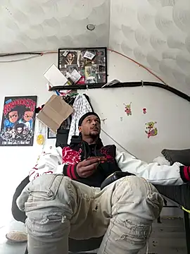 Snapshot of rayyymack chatting on January 8, 6:20 pm rayyymack online show from January 8, 6:20 pm