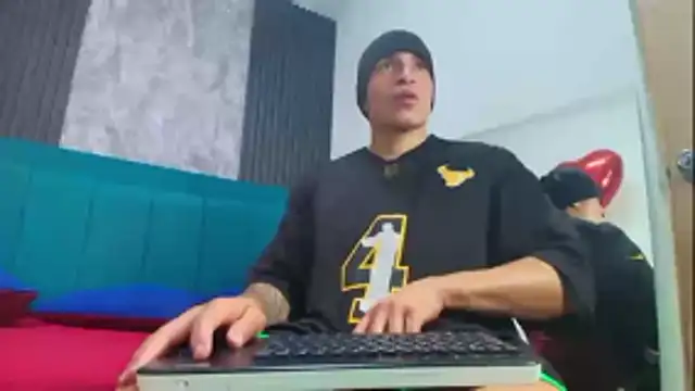 jack pergurtson01 online show from March 3, 10:32 am