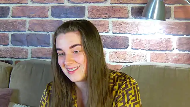 Sofia Hugs online show from May 16, 6:17 pm