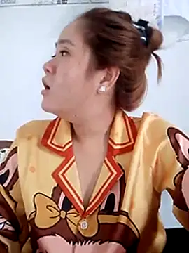 Snapshot of Sahara-lovexoxo chatting on December 17, 4:29 am Sahara-lovexoxo online show from December 17, 4:29 am