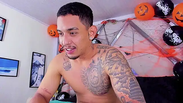 Damian09  online show from November 3, 3:30 am