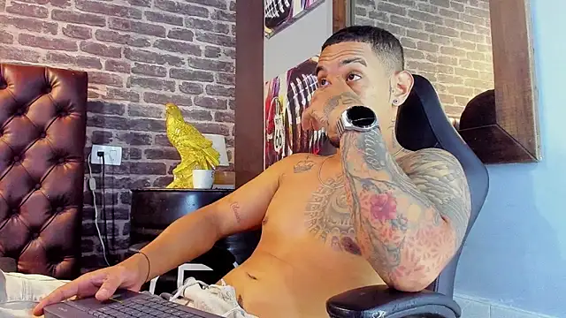 Damian09  online show from November 12, 5:24 pm