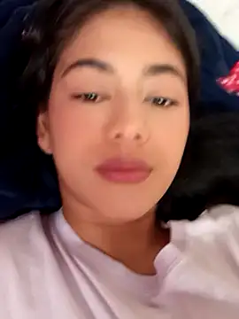 azzahara069 online show from December 15, 9:09 pm