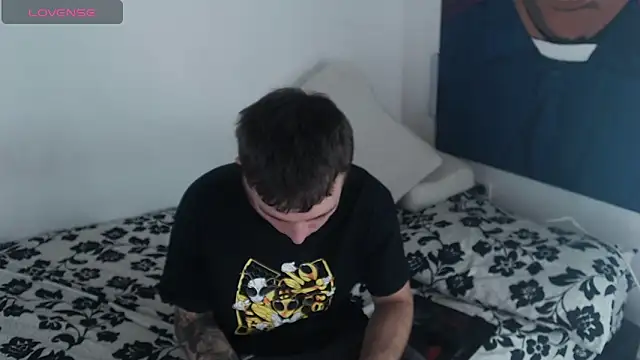 Dylanwhite23  online show from January 4, 4:01 am