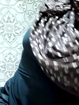 Snapshot of Indian-Nazia chatting on May 31, 7:04 pm Indian-Nazia online show from May 31, 7:04 pm