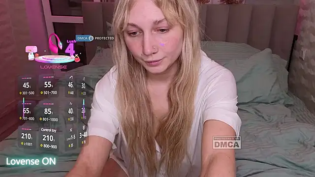 GoodGirl0024 online show from March 4, 8:16 pm