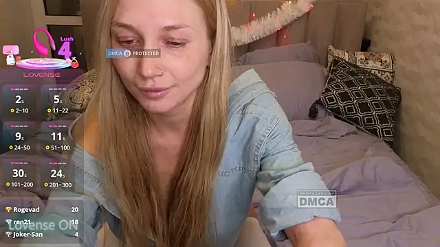 GoodGirl0024 online show from December 3, 8:40 pm