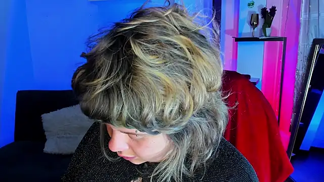 Snapshot of Sabrina_scarlett chatting on November 29, 6:16 am Sabrina scarlett online show from November 29, 6:16 am