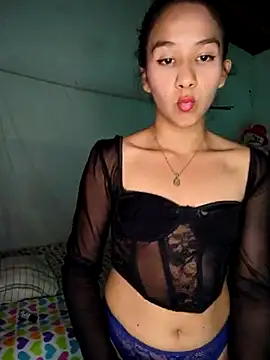 PoisonIvy15  online show from February 16, 11:37 pm