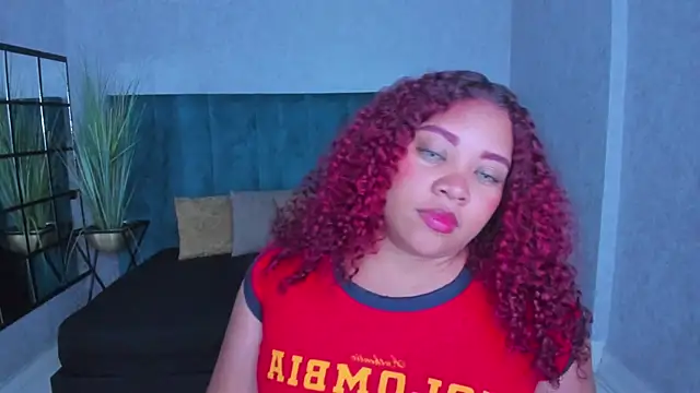 Snapshot of AngelaCoffee chatting on June 28, 2:39 am AngelaCoffee online show from June 28, 2:39 am
