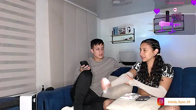 ashely ryan24 online show from January 12, 11:32 pm