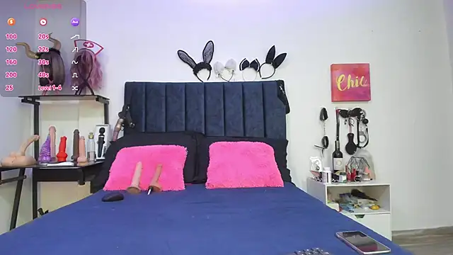 Snapshot of emmily_giraldo chatting on February 14, 11:53 am emmily giraldo online show from February 14, 11:53 am