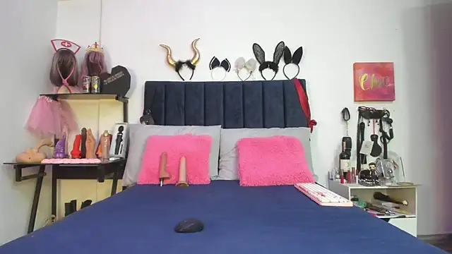 emmily giraldo online show from June 9, 1:34 pm