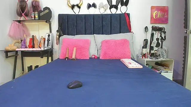 emmily giraldo online show from June 12, 12:26 pm