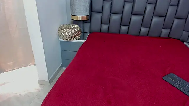 Snapshot of _cat_18 chatting on December 20, 4:46 pm cat 18 online show from December 20, 4:46 pm