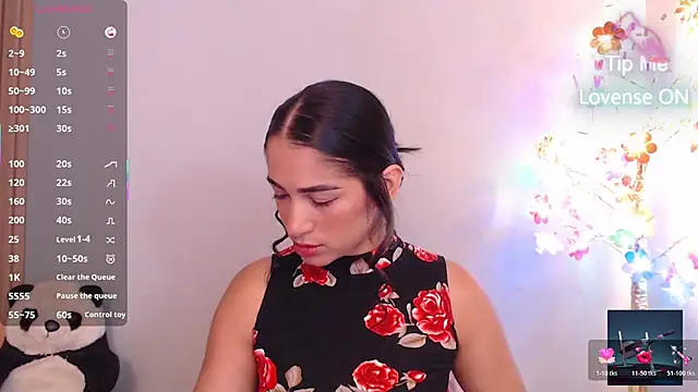 Snapshot of Thayssa_ross chatting on May 20, 2:45 pm Thayssa ross online show from May 20, 2:45 pm