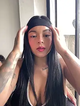 Dulce-diosa online show from February 15, 8:27 pm