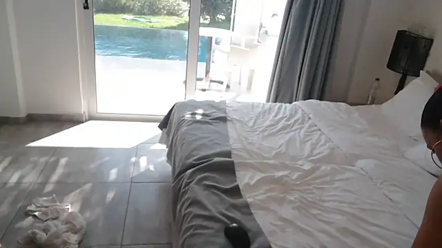 HotElena online show from September 15, 1:11 pm