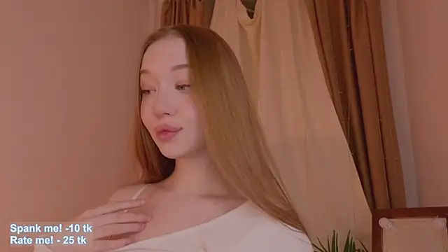 Snapshot of VioletMills chatting on October 15, 2:55 am VioletMills online show from October 15, 2:55 am