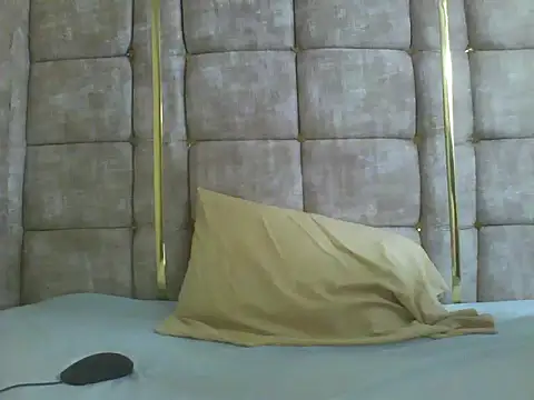 Snapshot of Sweet-beanca chatting on November 2, 6:10 pm Sweet-beanca online show from November 2, 6:10 pm